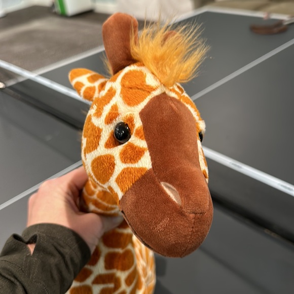 EUC Stuffed giraffe - Picture 6 of 10